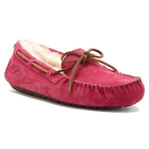 UGG Women's Dakota Slipper, Magenta Rose, Size 5